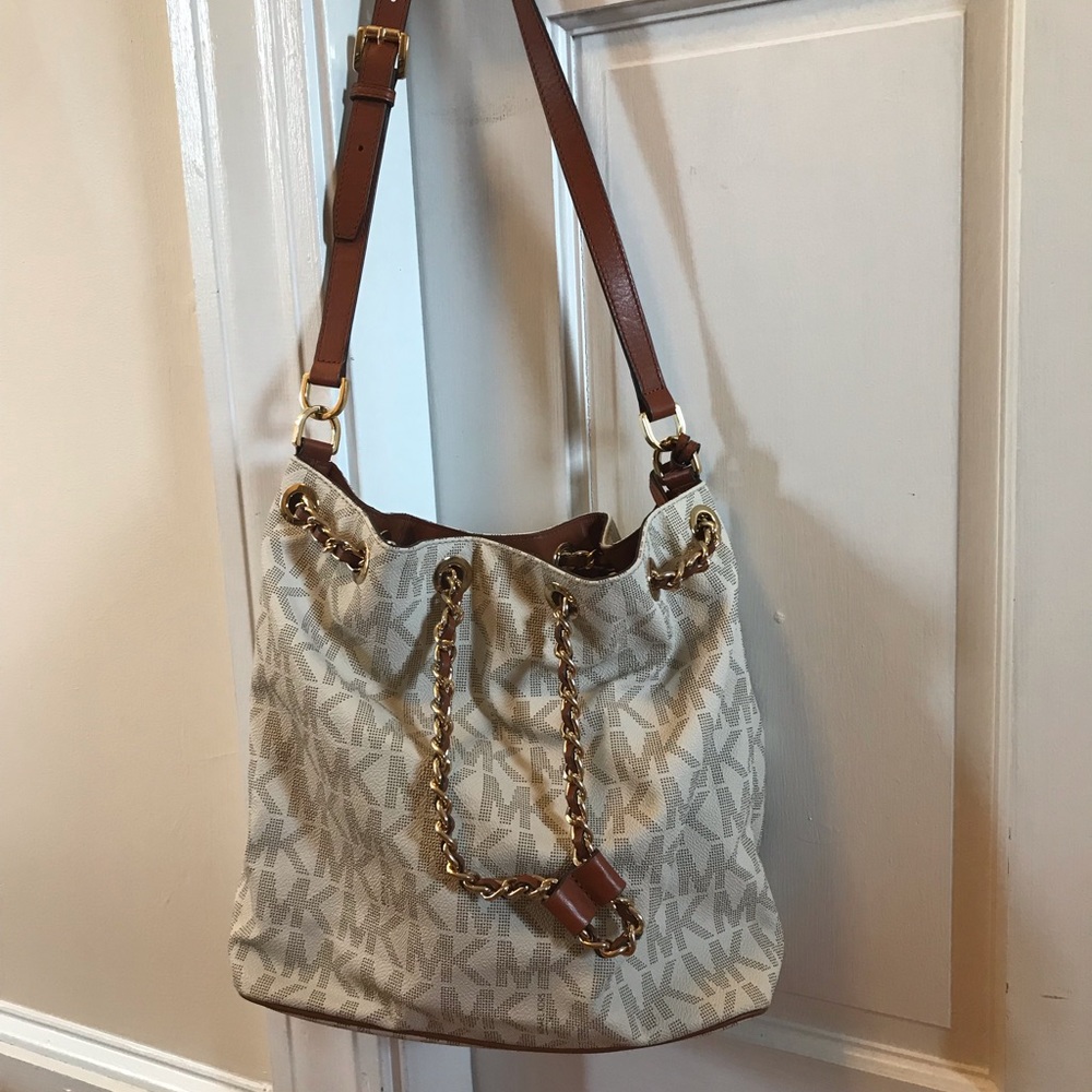Michael Kors bucket bag almost brand new